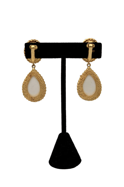 1970s White and Gold Tone Dangle Earrings