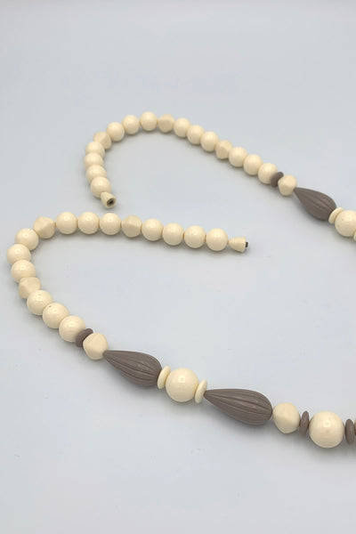 1970s Cream and Grey Bead Necklace