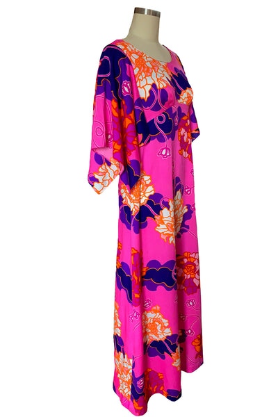 1970s Fucsia Floral Flutter Sleeve Maxi Dress